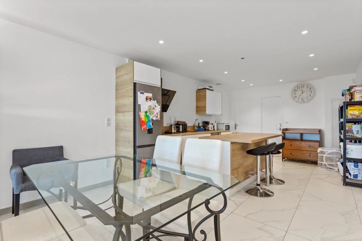 Image No.9-5 Bed House for sale