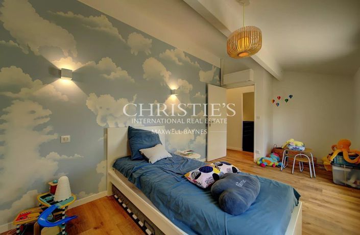 Image No.13-5 Bed House for sale