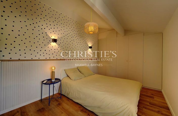 Image No.15-5 Bed House for sale