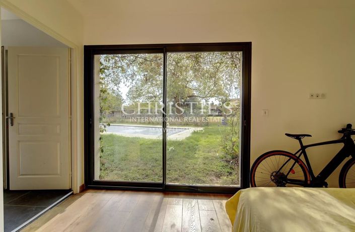 Image No.21-5 Bed House for sale