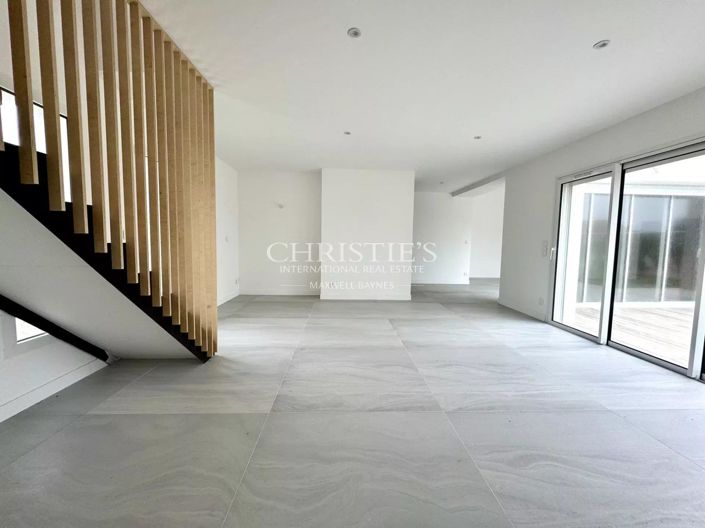 Image No.11-4 Bed House for sale