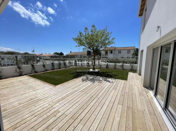 Image No.4-4 Bed House for sale