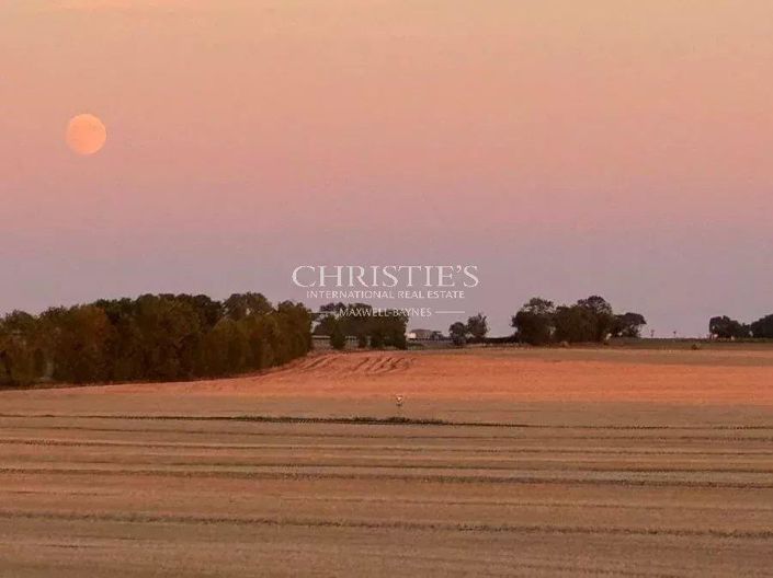 Image No.20-2 Bed House for sale