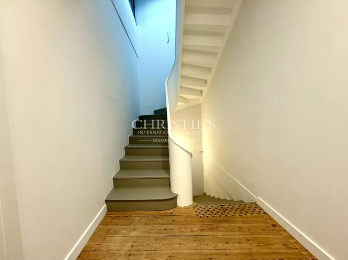 Image No.29-4 Bed House for sale