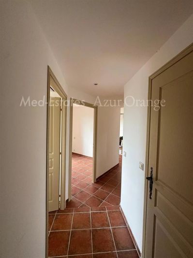 Image No.9-Appartement de 2 chambres à vendre à Sainte-Maxime