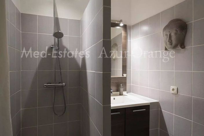 Image No.8-Appartement de 1 chambre à vendre à Grimaud