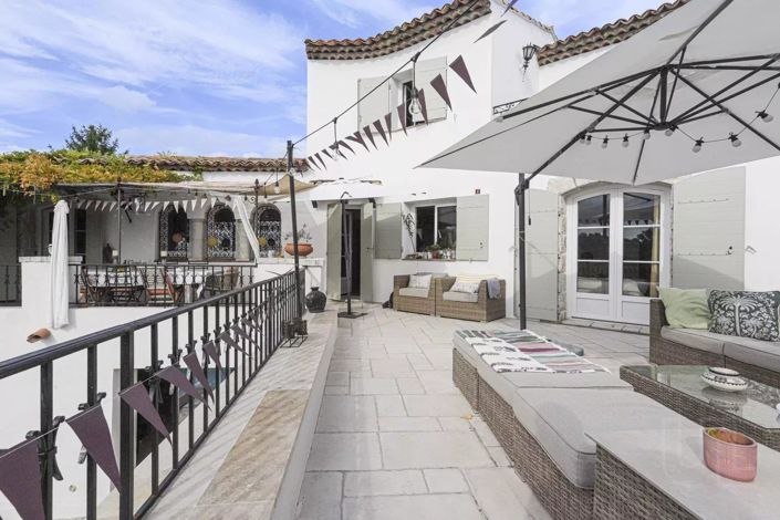 Image No.2-4 Bed House for sale