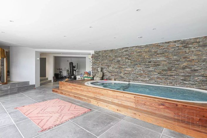 Image No.6-4 Bed House for sale