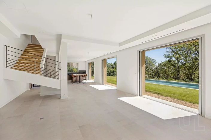 Image No.6-4 Bed House for sale