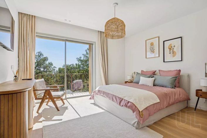 Image No.10-4 Bed House for sale