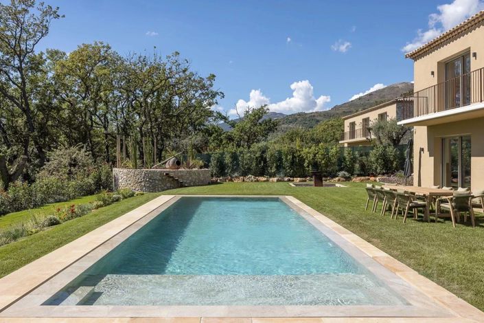 Image No.2-4 Bed House for sale