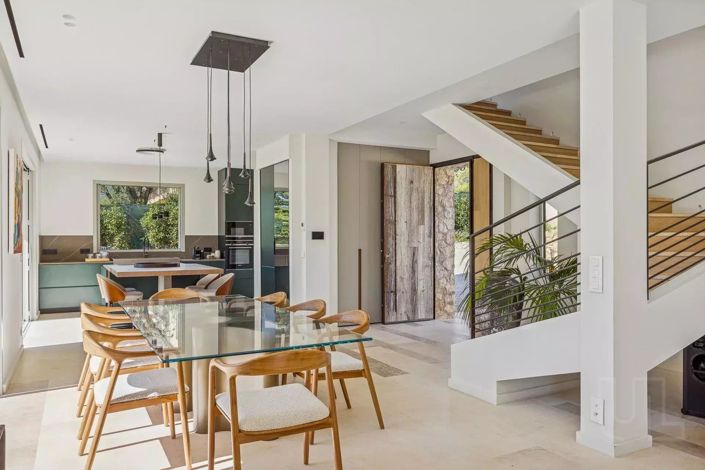 Image No.7-4 Bed House for sale