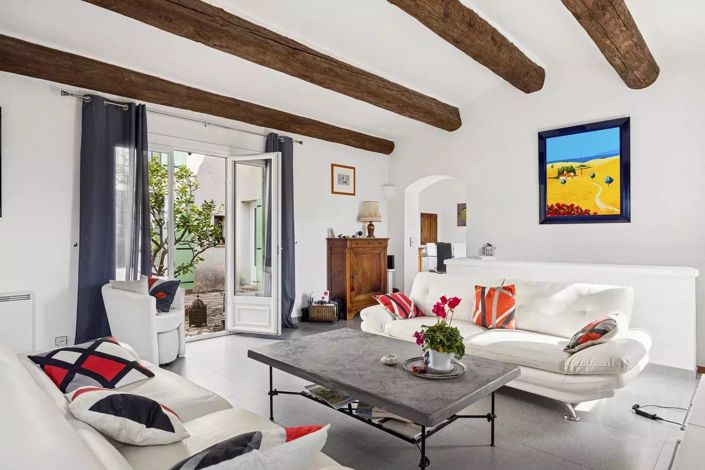 Image No.4-5 Bed House for sale