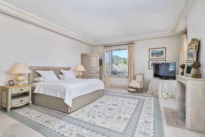 Image No.8-9 Bed House for sale