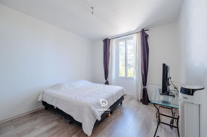 Image No.6-2 Bed House for sale