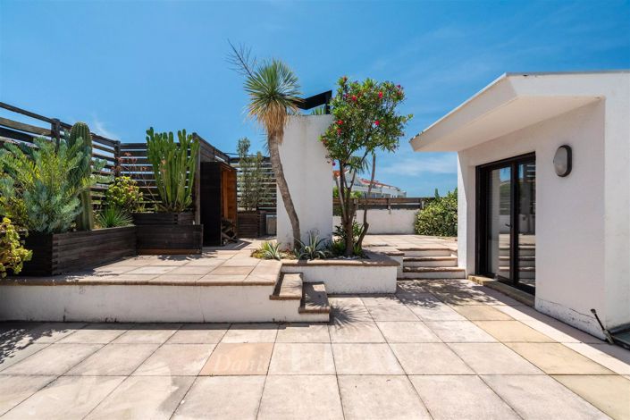 Image No.12-4 Bed Apartment for sale