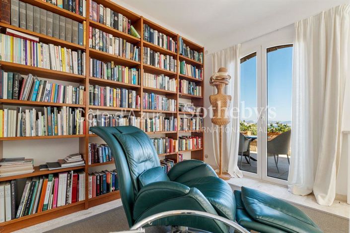 Image No.13-5 Bed Property for sale