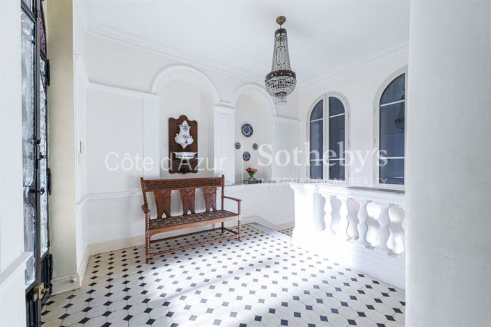 Image No.6-6 Bed House for sale