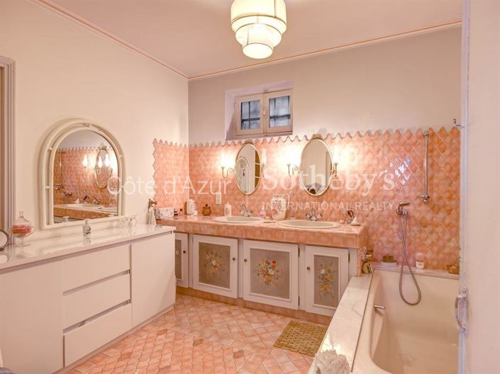 Image No.12-4 Bed House for sale