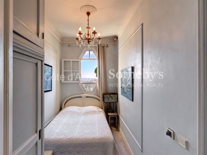 Image No.18-4 Bed House for sale