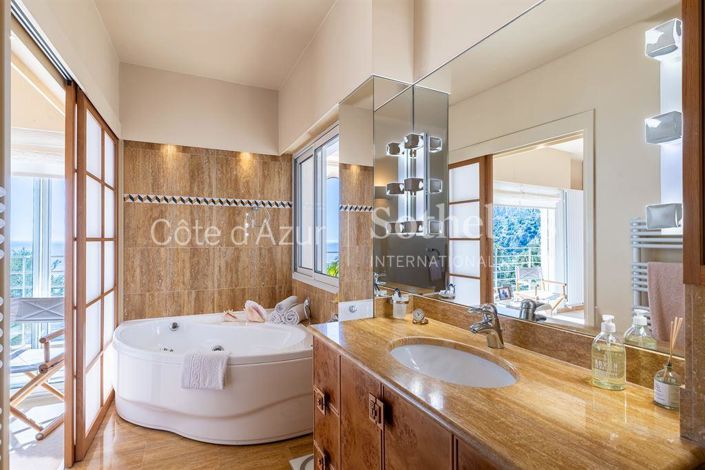 Image No.11-Propriété de 5 chambres à vendre à Èze