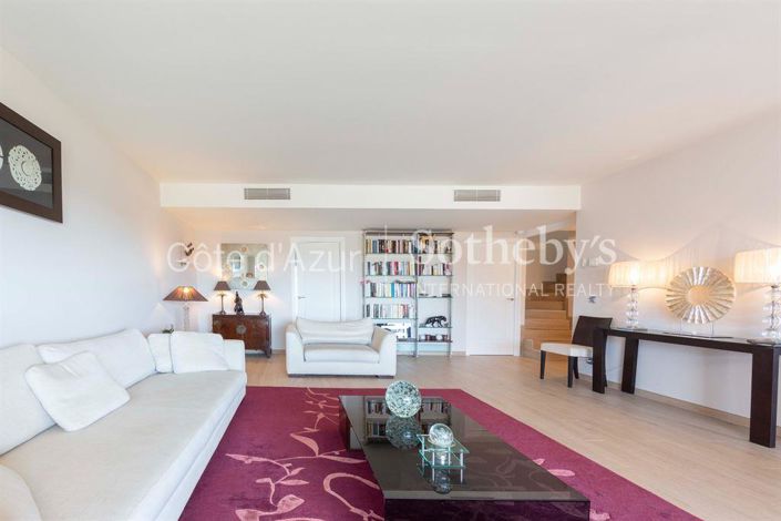 Image No.9-4 Bed Apartment for sale