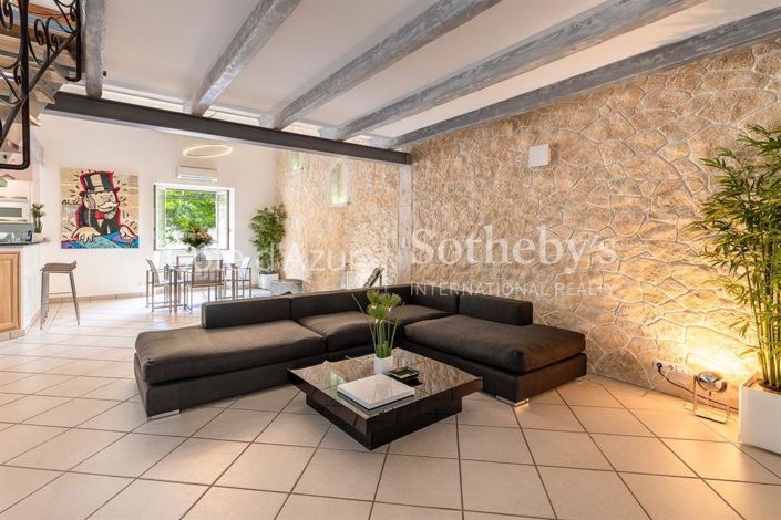 Image No.10-3 Bed Apartment for sale