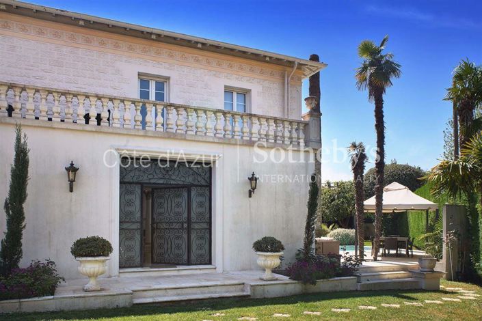 Image No.2-Propriété de 6 chambres à vendre à Cannes