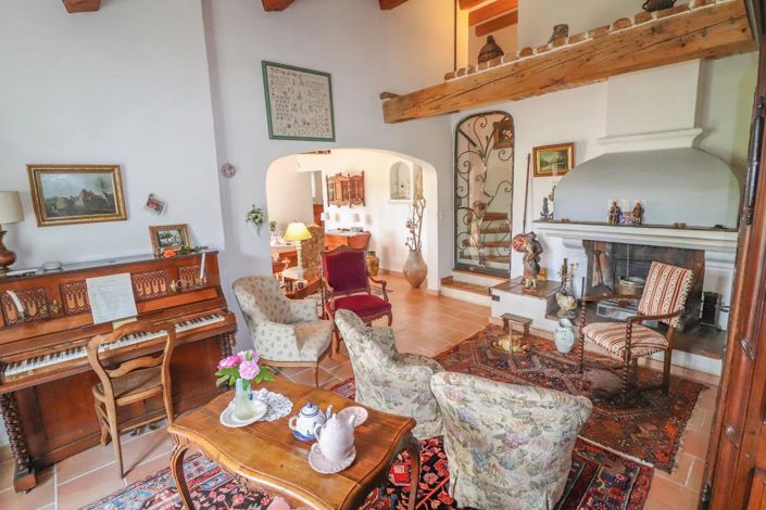 Image No.18-3 Bed House for sale