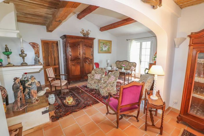 Image No.19-3 Bed House for sale