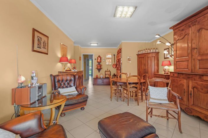 Image No.3-3 Bed Property for sale