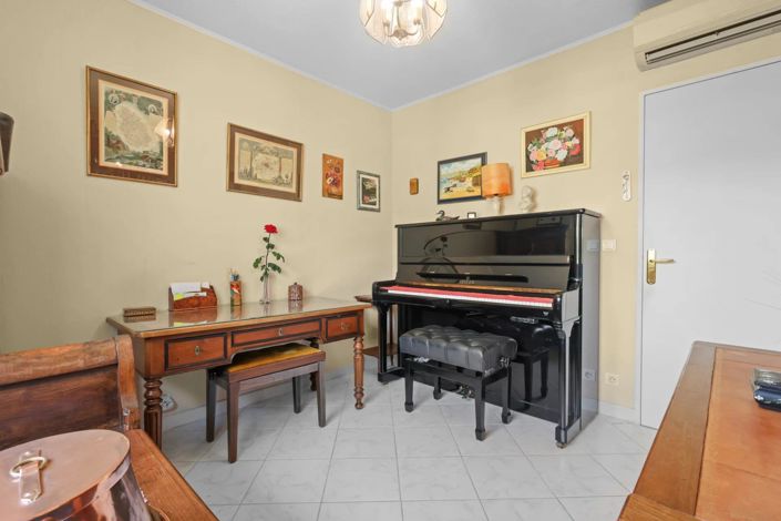 Image No.8-3 Bed Apartment for sale