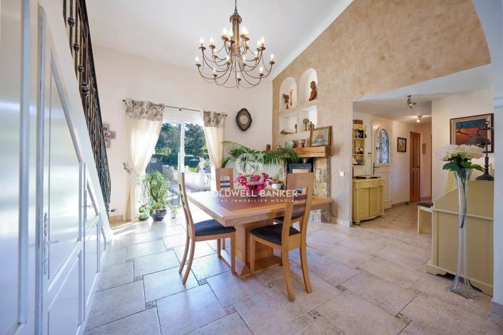 Image No.7-4 Bed House for sale