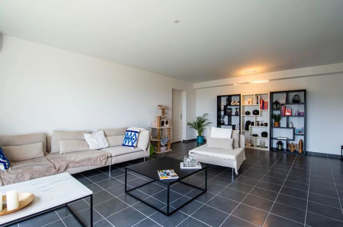 Image No.4-3 Bed Property for sale