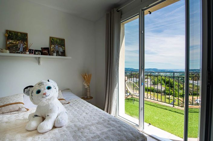 Image No.7-3 Bed Apartment for sale