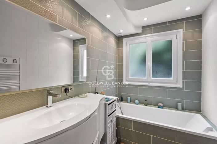 Image No.13-4 Bed House for sale