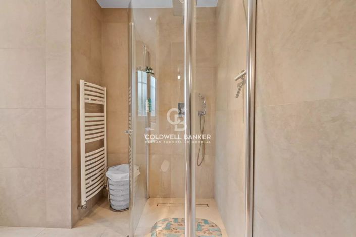 Image No.15-4 Bed House for sale