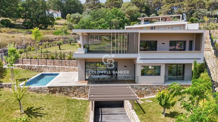 Image No.1-4 Bed House for sale