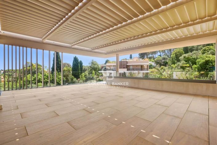 Image No.15-4 Bed House for sale