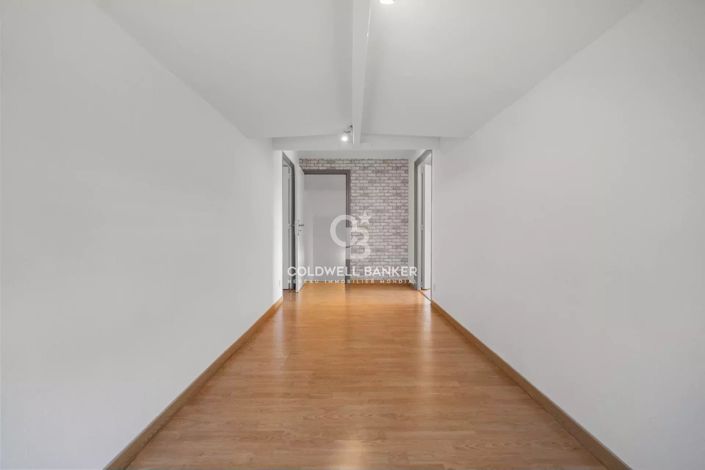 Image No.12-3 Bed House for sale