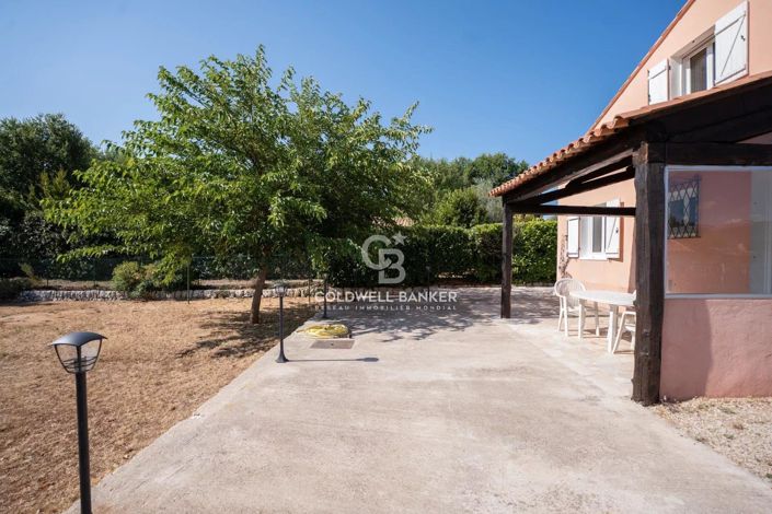 Image No.18-3 Bed House for sale