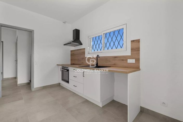 Image No.5-3 Bed House for sale