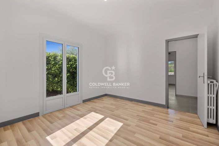 Image No.7-3 Bed House for sale