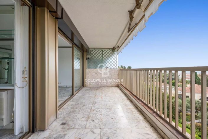 Image No.14-2 Bed Property for sale