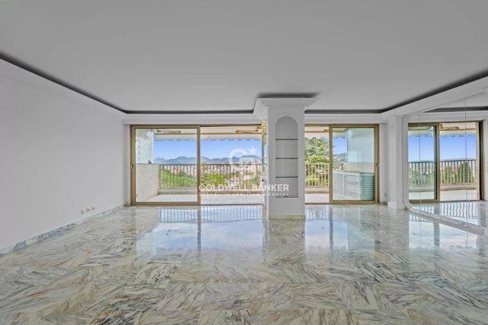 Image No.2-2 Bed Property for sale