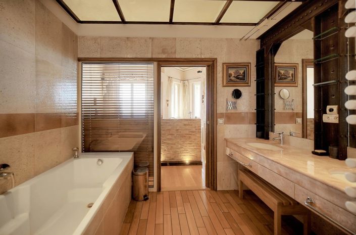 Image No.11-5 Bed Apartment for sale