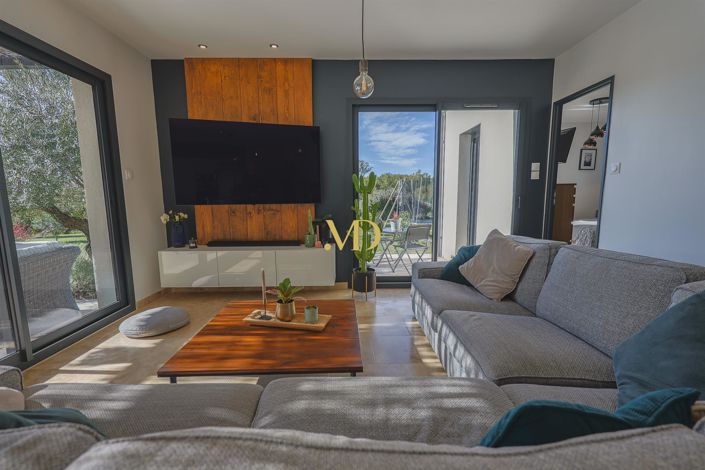 Image No.13-3 Bed House for sale