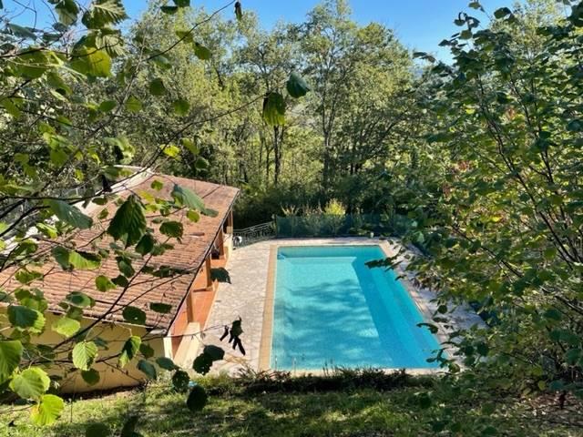 Image No.9-6 Bed House for sale