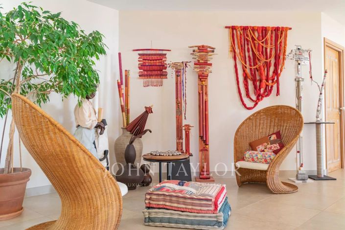 Image No.15-5 Bed House for sale