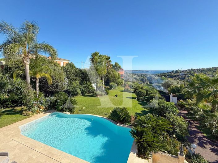 Image No.2-4 Bed House for sale